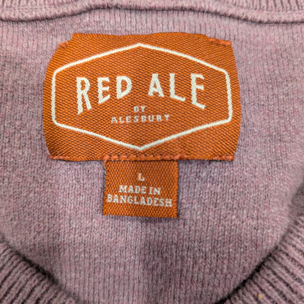 Red Ale Men's V-Neck Sweater - Lavender